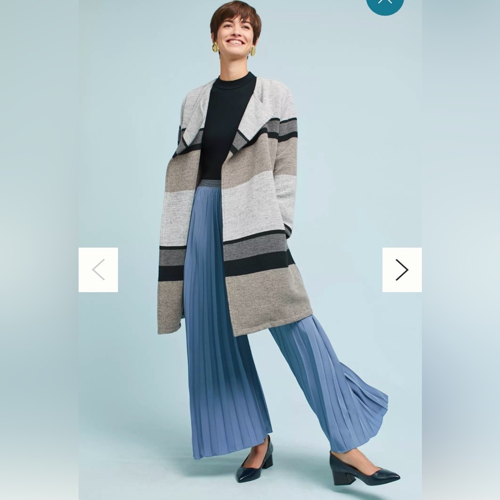 Cupcakes & Cashmere Gray Textured Striped Cardigan